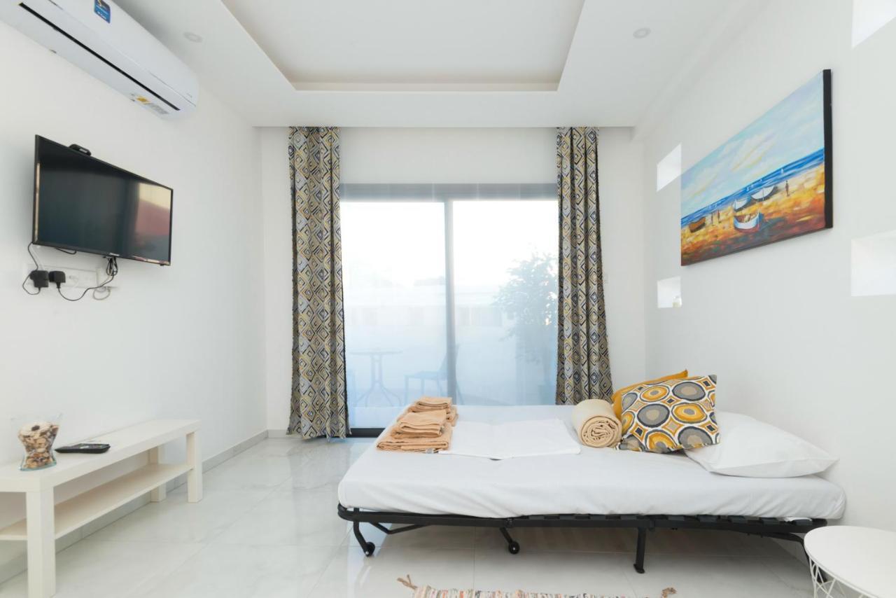 لارنكا Six Apartments المظهر الخارجي الصورة